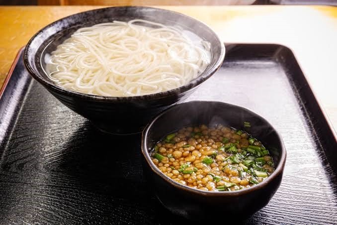 初めてニシタチで飲む：釜揚げうどん